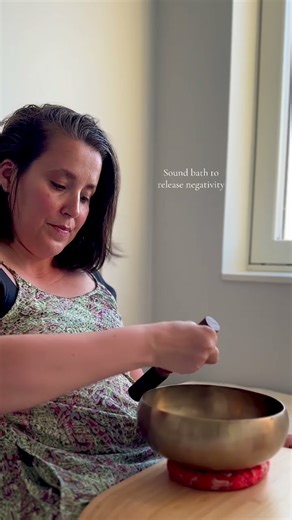 Sound bath to release negativity and boost creativity #soundbath #singingbowl #meditation