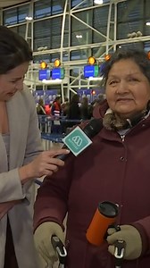 Durante su visita al Aeropuerto de Santiago, Natasha se encontró con fanáticas de Mega 😍 La conductora se llevó unas lindas palabras por parte de las 2 mujeres que afirmaban sintonizar todo el día el canal. | Mega.tv