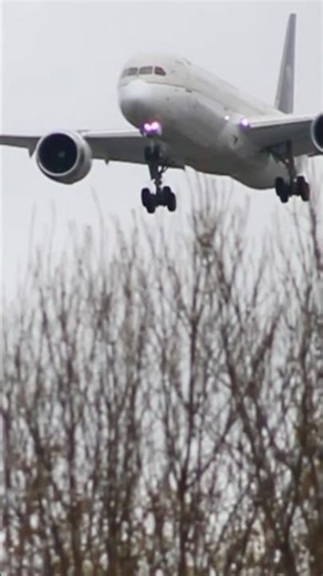 Saudia Airlines Extreme Landing at BHX | Powerful Close Approach! Watch full video from You tube