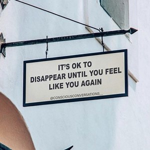 Meek Mill - Glow Up [OFFICIAL MUSIC VIDEO]