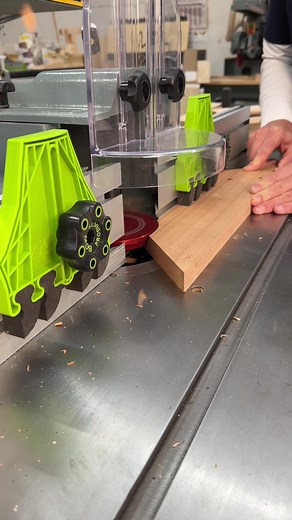 Using the Roman Ogee cutter to cut a profile on a multi layer frame #freudtoolsambassador #maker #tools #woodwork #madera