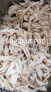 INSTANT POT SHREDDED CHICKEN 💥✌️ takes only 15 mins to make and super juicy and tender! FOLLOW @simplyquinoa to see how to use it tomorrow in enchiladas ⬇️ HOW TO MAKE: 2-3 lbs chicken breast 1 - 2 tsp you seasoning choice 2 cups chicken broth Add all the ingredients into your @instantpotofficial and stir to combine. Set to high pressure for 10 mins. Once done, allow the pressure to naturally release for 5 mins before manually releasing it the rest of the way. Remove lid and transfer chicken to