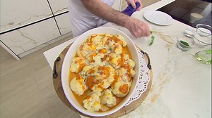 Karlos Arguiñano: receta de coliflor con salsa de tomate y queso