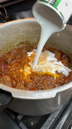 Beef stew with coconut milk (easy recipe) @joyinrecipes #shorts #beefstew #subscribe