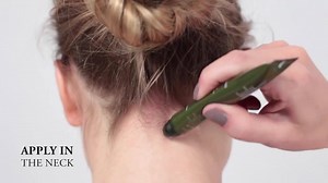 Relieve stress anytime of the day, anywhere you are with our relaxing serum. We'll show you the trick in this short video. http://bit.ly/2bP6ph2 | Rituals Cosmetics