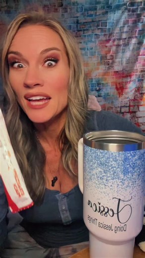 We’ve all been there. Love the coffee… hate the crash. That mid-morning slump, jitters, and brain fog aren’t normal — they’re just common. Once I switched to clean energy, everything changed: focus, mood, and no roller-coaster crashes. If you’re tired of chasing energy all day, this might be worth trying. Trial packs are the easiest way to see if it works for you. #c#cleanenergyk#ketonese#energywithoutcrashf#focusandclarity