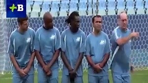 Sabe aquele dia em que nada dá certo? Marque seu amigo azarado. | Radio Alphamyx Brasil | Facebook