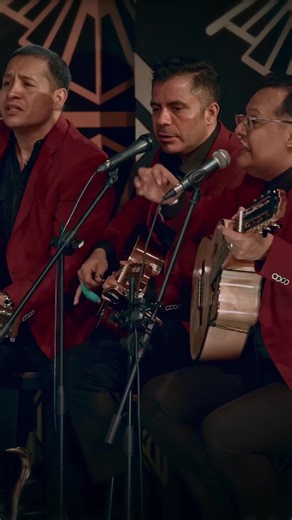La paloma, interpretada por Los Ramírez con delicadeza y un estilo que rinde tributo al romanticismo de Los Panchos. Un vuelo directo a la nostalgia 💛🕊️ | A Ritmo de Bohemia