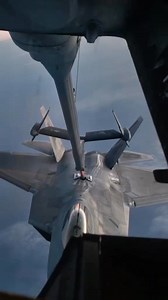 79K views · 1.5K reactions | Making and  F-22 Raptor aerial refueling #militarytiktok #f22 #militaryaviation | AviationPilot | Facebook