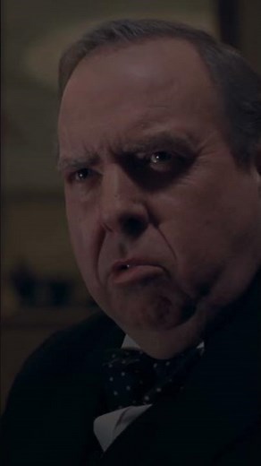 👑 Ele vai assumir o trono? #Shorts #ODiscursoDoRei #Filme #FilmeGratis