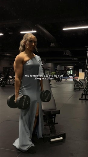20kg Biceps Curl Tips for Gym Girls: How to Curl Safely