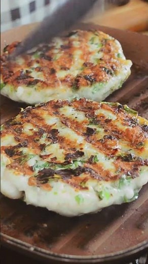 HOW TO MAKE A FISH BURGER | homemade recipe using hake fillet #shorts