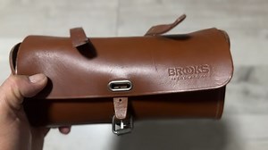 英格兰百年品牌Brooks的传奇工艺，给我整笑了