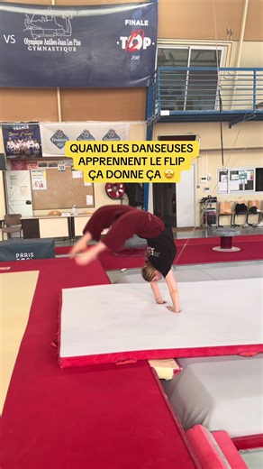 Les danseuses et leurs flips spectaculaires en vidéo