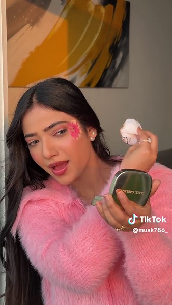 Flower Hack: Cute Hairstyles with Flowers | Sophie Grace ♡