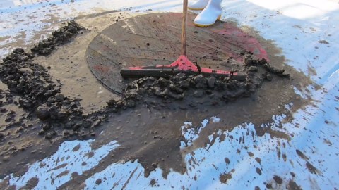 Uncovering a Hidden Pattern Under a Filthy Rug - Satisfying Carpet Cleaning