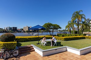 The Lawn Bar   Cafe Kangaroo Point | Must Do Brisbane