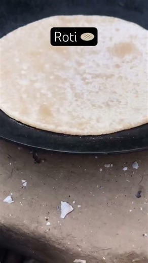 Tawa pr roti n sekb ho #youtubeshorts #food #vlogginggear #recipe