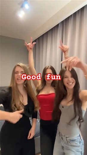 fashion model dancing #музыка #клубнаямузыка #dance #remix