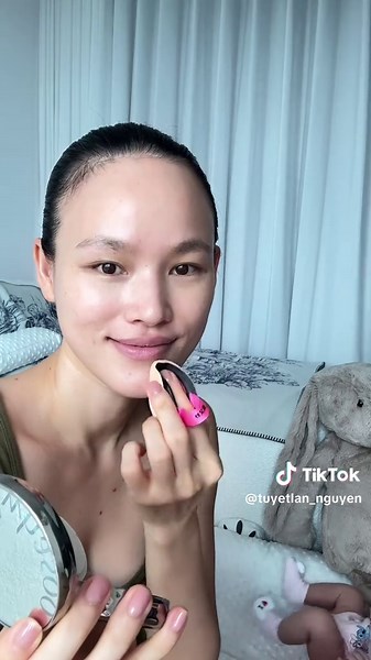 Watching my baby get that vaccine shot is the hardest 💉🥺🐣 #vaccination #BenhVienFV #newbornbaby #momanddaughter