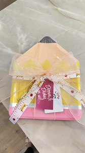 an easy teacher gift they will use and love for teacher appreciation week! Write “teach” and I’ll send you the printable gift tag I made and all the supplies I used. 🍎✏️ Dressing up a gift card with a cute theme is my favorite thing to do! Teachers really make such a difference in our kids’ days and I love to spoil them and love on them whenever I can especially during teacher appreciation week! #teachergiftidea #teacherappreciationgifts #teacherappreciation #teachergiftideas #teachergifts #eas
