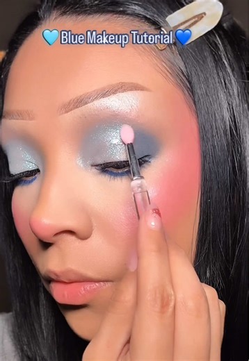 Stunning Blue Makeup Look Tutorial