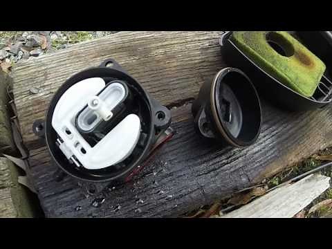 Cleaning all-plastic carburetor on a new style Briggs and Stratton OHV