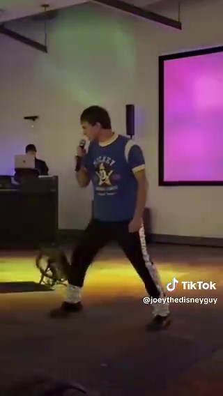 The first half of my performance at the Flamingo Karoake event! The full thing will release soon! #disneyworld#disneycollegeprogram#dcp#fy#foryou