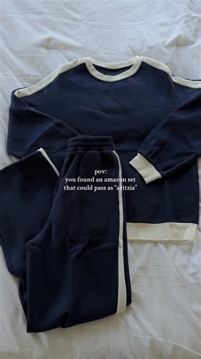 Mikayla Vallati on Instagram: "comment “set” for the links sent straight to your dms to find it under the “best sellers” list on my storefront. a best seller last fall and now it comes in 12 diff colors! wearing a size small & under $40 ☁️ https://amzlink.to/az07T7NMHnWmt amazonfinds #amazonfashion #amazonset #sweatset #loungewear #loungeset #aritzia #affordablefashion #trendyfashion #fallfashion #unboxing #asmr #coolgirl"
