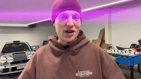 How this small 4x4 moves so easily in snow