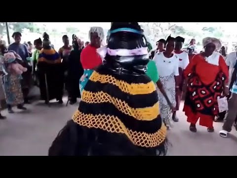 Liberian Gola Culture: Zogbenya, Gbetu, Nafai masked dancers + Sande Ziawa Dance + Kubondo Karnley