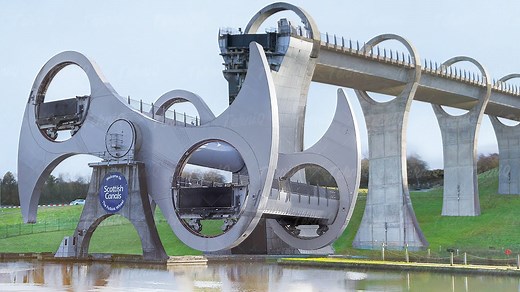 UK's Strangest Boat Lift in Action: Falkirk Wheel