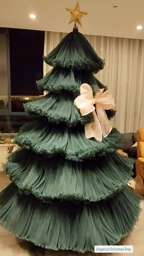 This organza lace Christmas tree with ruffled edges is beautiful 🎄❤️ by @li.decoration.design #theeventcollectivex | Theeventcollectivex