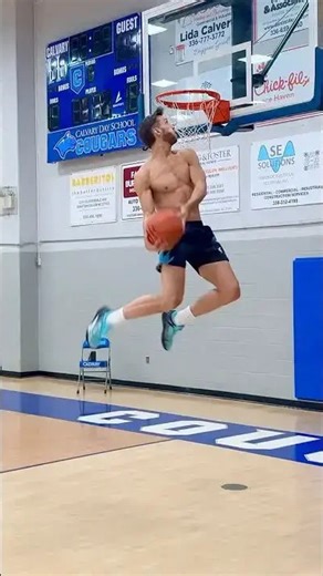 360 tomahawk windmill dunk