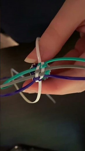 DIY Gimp Keychain | DNA Stitch