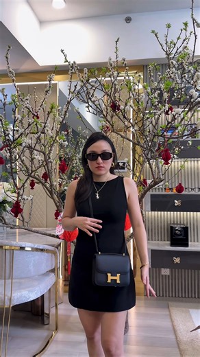 Cãi Collection on Instagram: "Ủa gì kì dậy ? SEO cỡ đó con nào cũng chốt mà sao chừa siu phẩm lại dị mí bà ? 🤨👜"