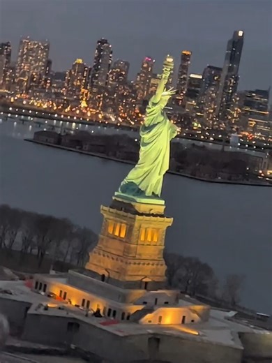 Part= 115 The Statue of Liberty in New York City Title°👇 👉= New York City “From Statue of Liberty to Times Square ❄️🌨️ | Snowfall Day in Manhattan, NYC Winter Streets & Iconic City Views 4K ✨🗽” =👆 BRAINDID°🇺🇸 👄🌹 the United States of America? 🗽🇺🇸 Search keywords:🔐 👇 1. New York City 2. Times Square 3. NYC nightlife 4. New York City lights 5. NYC 4K walk 6. Times Square 2025 7. New York travel vlog 8. Manhattan streets 9. NYC downtown 10. Times Square crowd 11. Night walk in New York