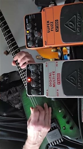 Steinberger Synapse Transcale + Behringer SF300 & FX600 = wannabe Microsynth