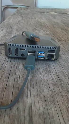 I'm turning this Raspberry Pi 4 into the ultimate portable router #diy #router #network #pi4