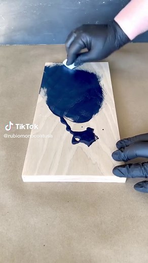 Oil Plus 2C Midnight Indigo: The Bold Blue Choice