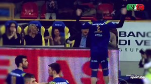 Ai playoff vale un solo momento il momento dell'emozione il momento della gloria In quel momento nasce un eroe E' tempo di eroi E' tempo di emozioni E' tempo di PLAY OFF | ELEVEN SPORTS