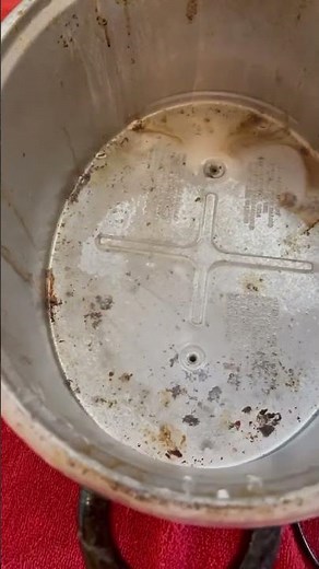 How to clean a Crockpot (Easy Crockpot Cleaning Hack)