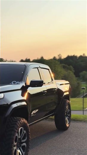 NEW GMC Canyon AT4! 🖤