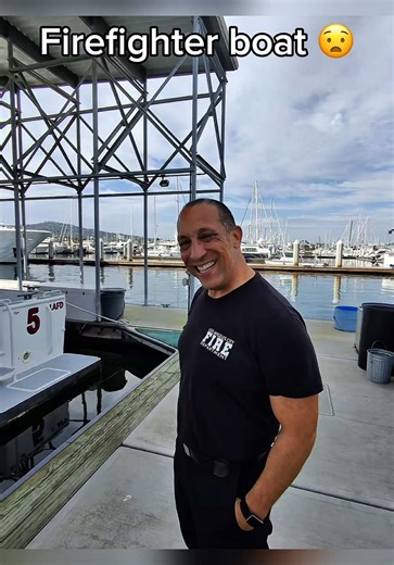 Discovering Firefighter Boats: A Captain's Adventure