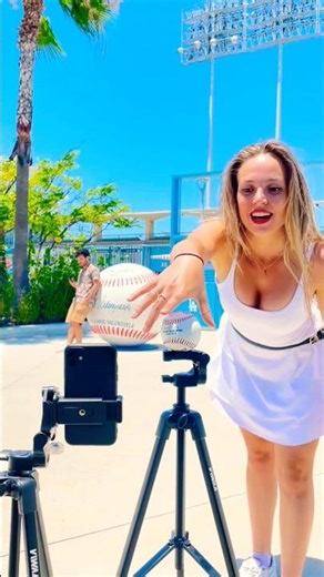 How? Tutorial? Inspired #shorts #vfx #visualeffects #cgi #3d #visualeffects #funny #youtubeshorts