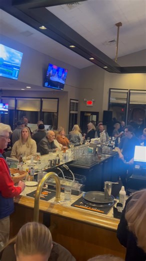 The clubhouse has reopened and it’s jamming! Come on up for a cocktail and some live music! Great crowd. Great people! | Medford Lakes Country Club