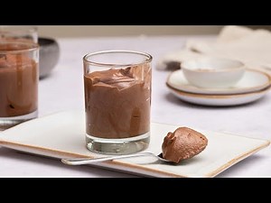 This Easy 3-Ingredient Chocolate Mousse Recipe Is Silky Smooth