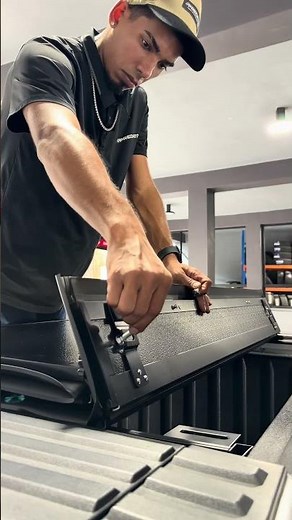 RAM 1500 Bed Cover Install - TonnoFlip