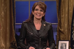 Tina Fey Brings Back Epic Sarah Palin Impression: 'I Have a Message' for the Trump White House