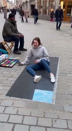 Best 3D Illusion Prank Reactions of the Year! 🤣🔥